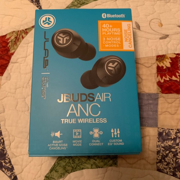 JLab : Ear buds - Picture 6 of 9